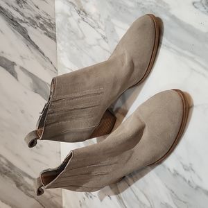 Anthropologie grey suede bootie sz 39